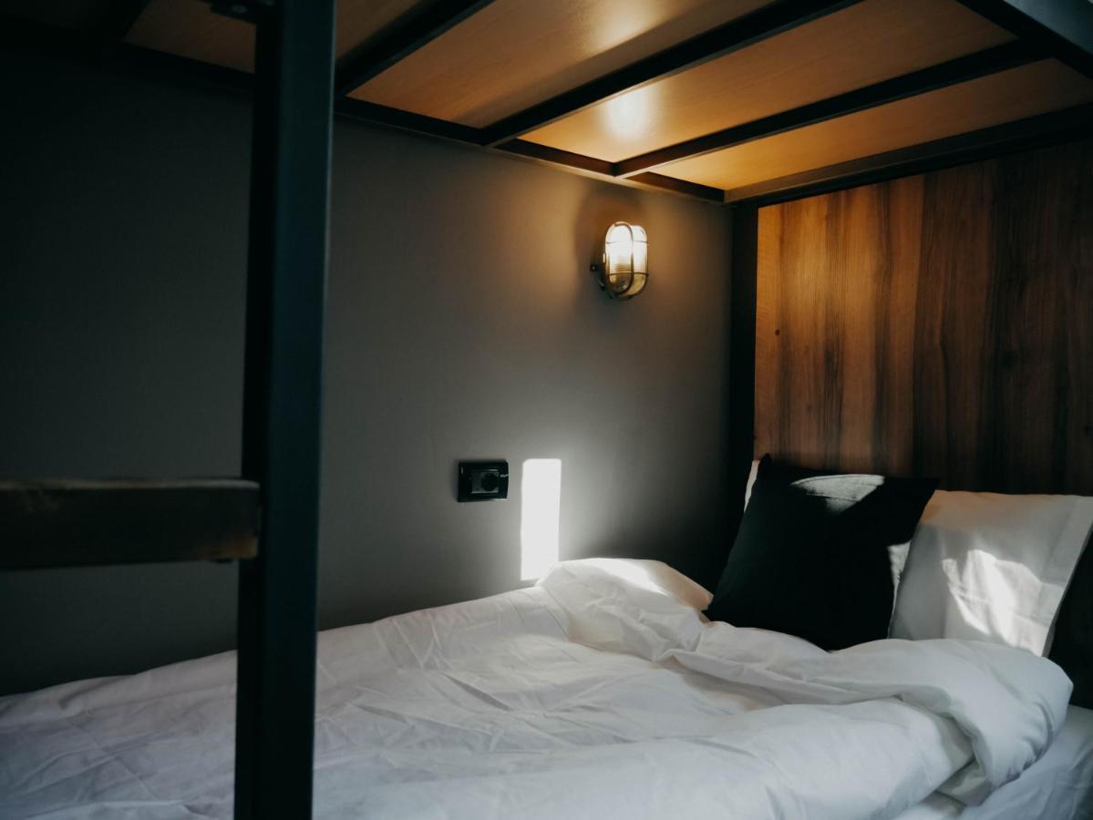 The Maze Hostel Tiranë Ngoại thất bức ảnh