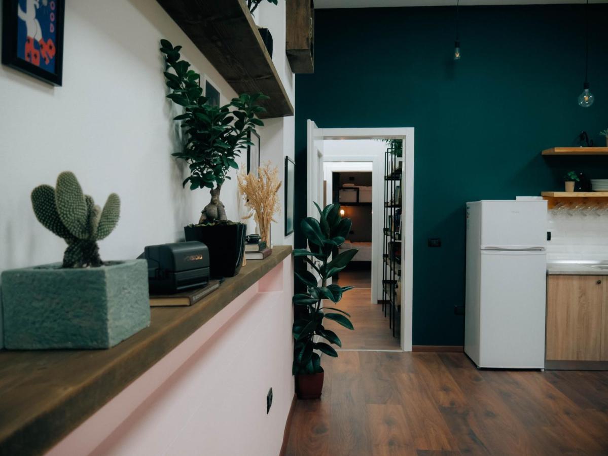 The Maze Hostel Tiranë Ngoại thất bức ảnh