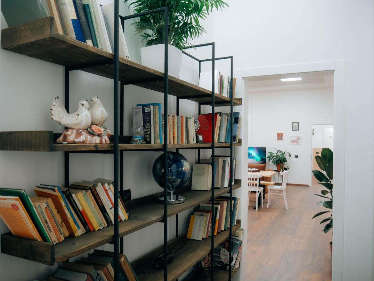 The Maze Hostel Tiranë Ngoại thất bức ảnh